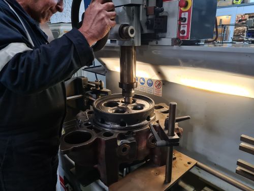 Cylinder head position repair