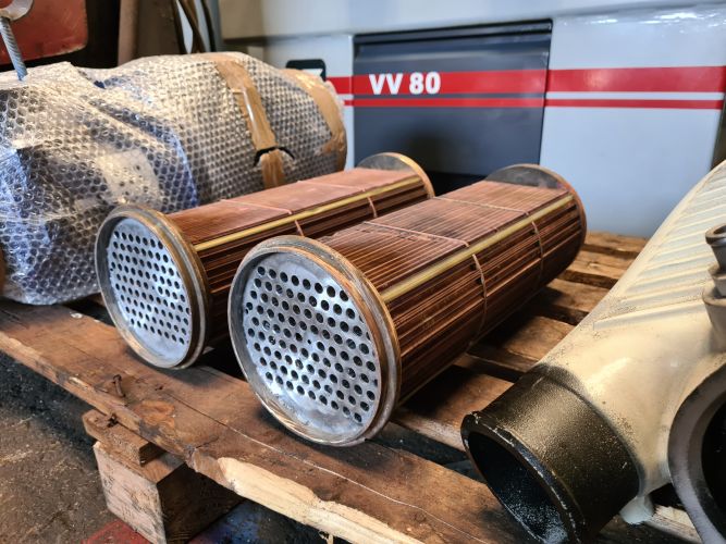 Επισκευή intercooler μηχανής θαλάσσης cummins