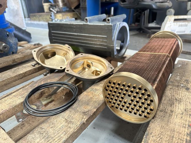 Συντήρηση ψυγείου αέρος μηχανής Yanmar 6LP