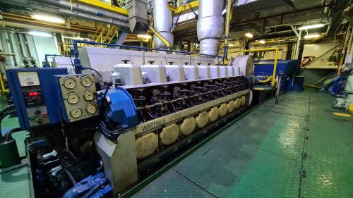 Επισκευή μηχανής diesel πλοίου